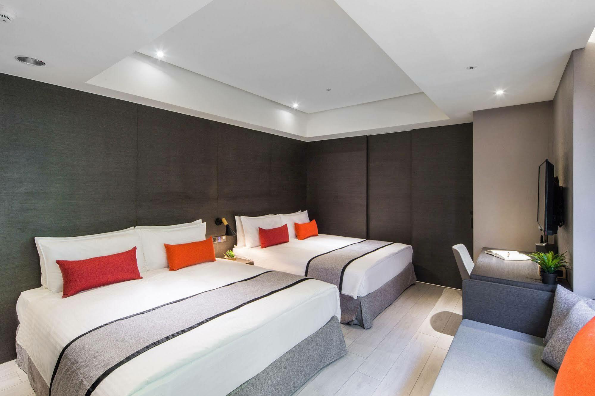 Icasa Hotel - By Cosmos Creation Taichung Exteriör bild