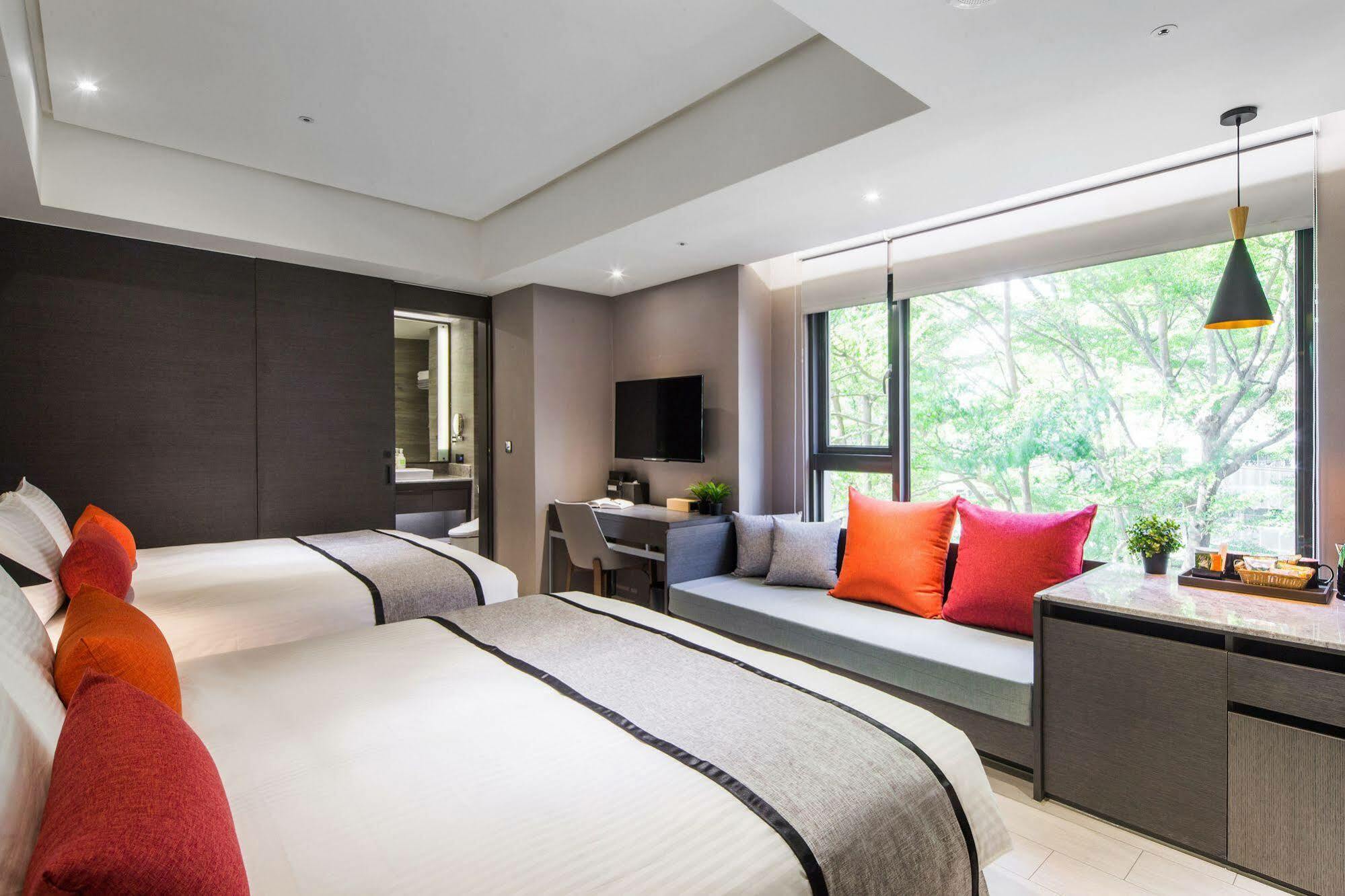 Icasa Hotel - By Cosmos Creation Taichung Exteriör bild