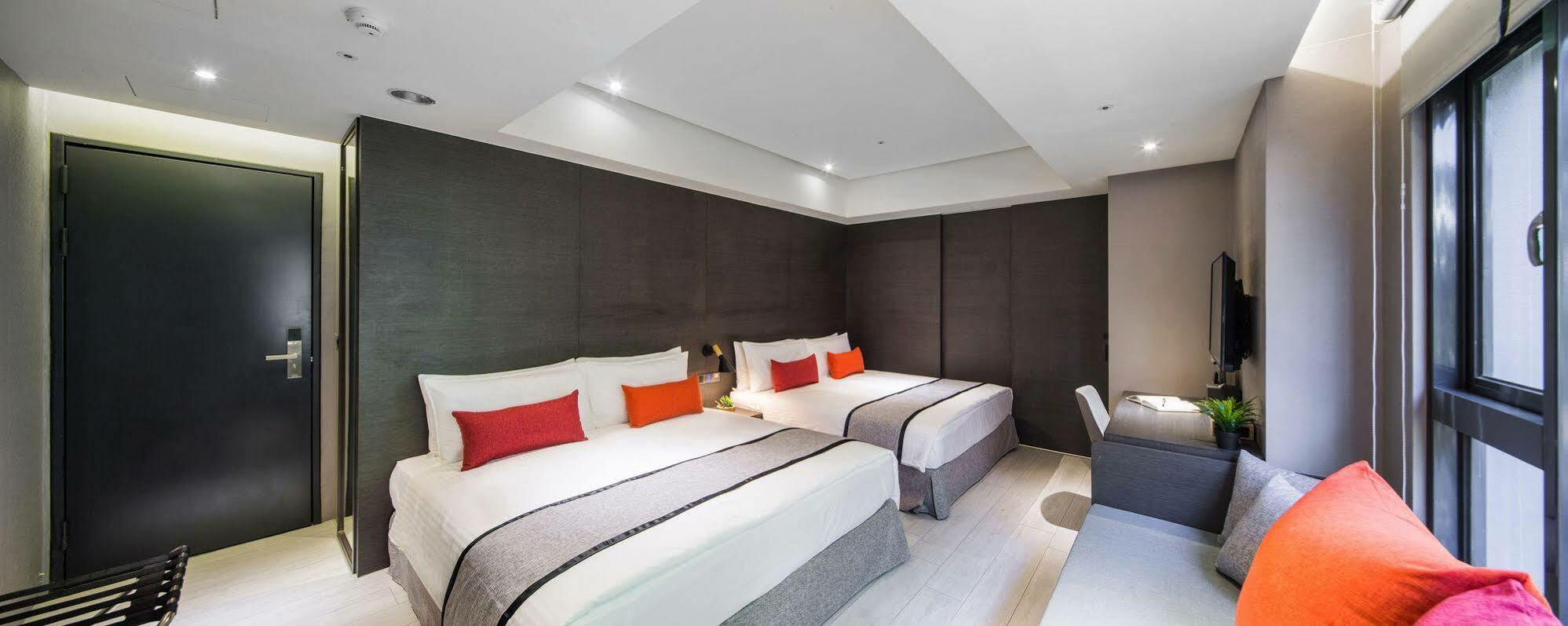 Icasa Hotel - By Cosmos Creation Taichung Exteriör bild